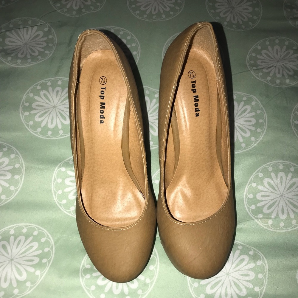 BROWN WEDGES